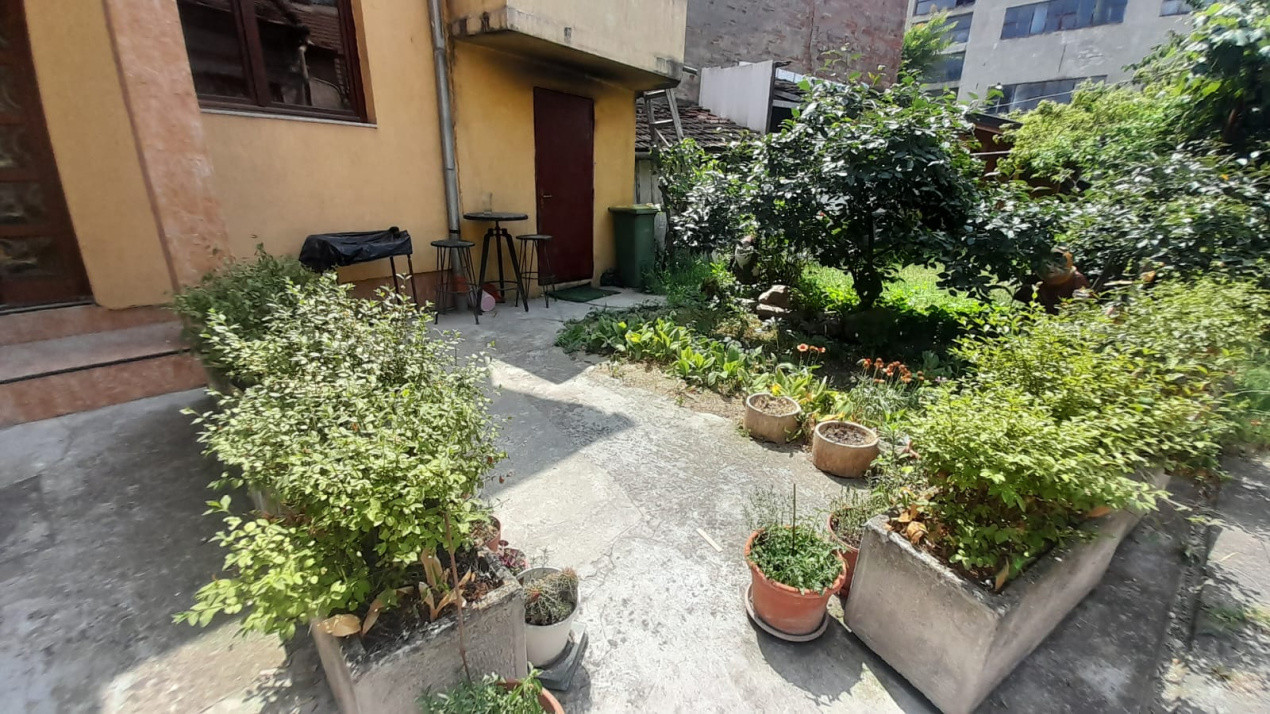 Apartament la casă cu 2 camere, suprafață utilă 64 mp, zona centrală