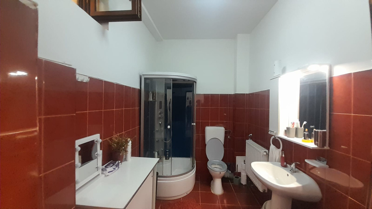 Apartament la casă cu 2 camere, suprafață utilă 64 mp, zona centrală