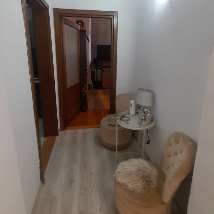 Apartament la casă cu 2 camere, suprafață utilă 64 mp, zona centrală
