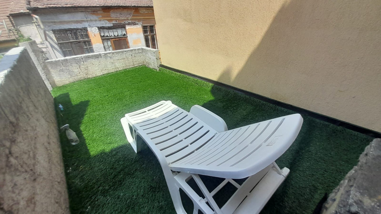 Apartament la casă cu 2 camere, suprafață utilă 64 mp, zona centrală