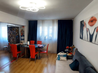 Apartament 3 cam,suprafata utila 79 mp,mansasrda, spre vanzare Compa