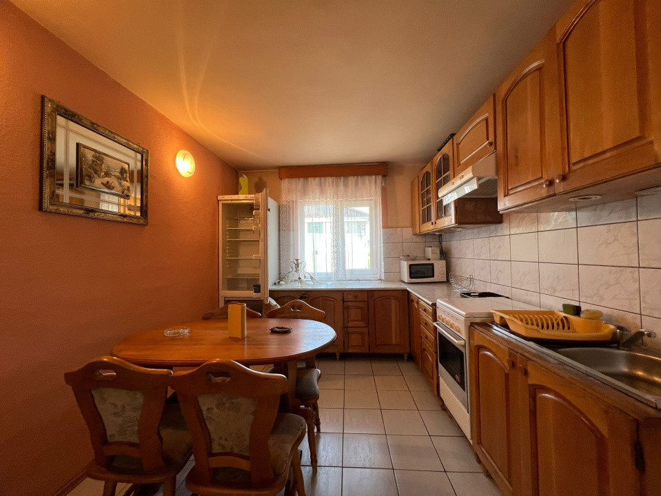 Apartament cu 3 camere zona Marinex