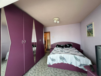 Apartament cu 3 camere zona Marinex