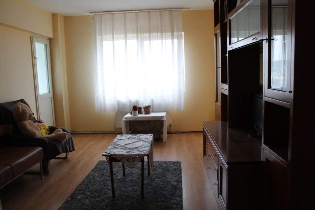 Apartament 3 camere, 72 mp utili, mobilat și utilat, zona Lazaret 