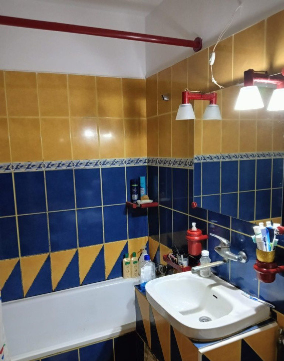 Apartament 3 camere, 72 mp utili, mobilat și utilat, zona Lazaret 