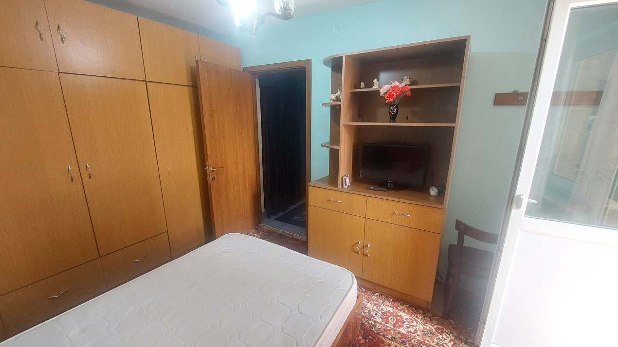 Apartament doua camere semidecomandat, Craiovita zona Racheta