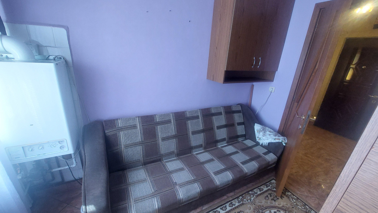 Apartament doua camere semidecomandat, Craiovita zona Racheta