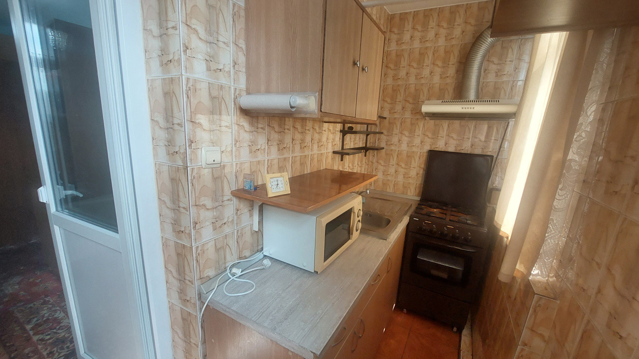 Apartament doua camere semidecomandat, Craiovita zona Racheta