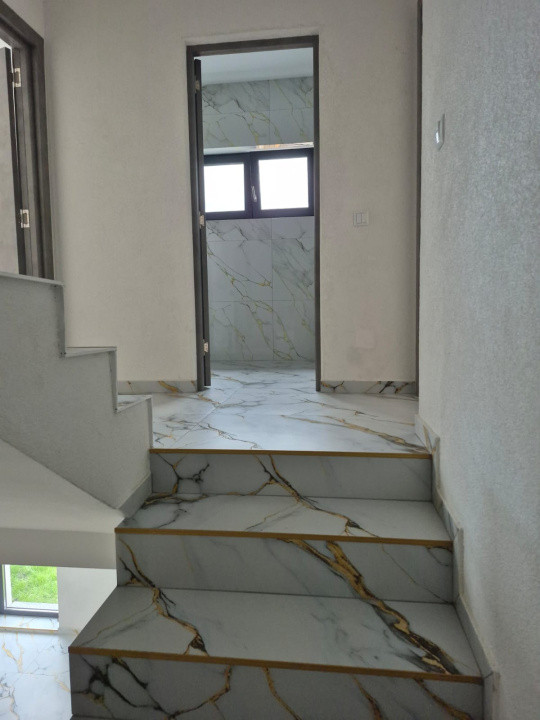 Închiriere casă nouă de tip duplex, Centru, 1600 Eur/lună