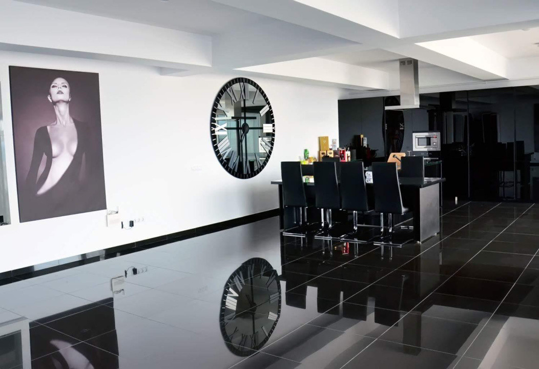 Penthouse lux, 3 camere, terasa panoramica, 300 mpc.