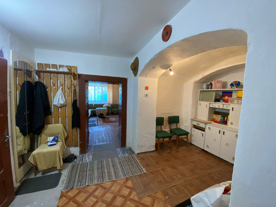 Casă de vacanță în loc. Bojt, Ungaria , 2 cam, teren 3381mp cu pomi fructiferi