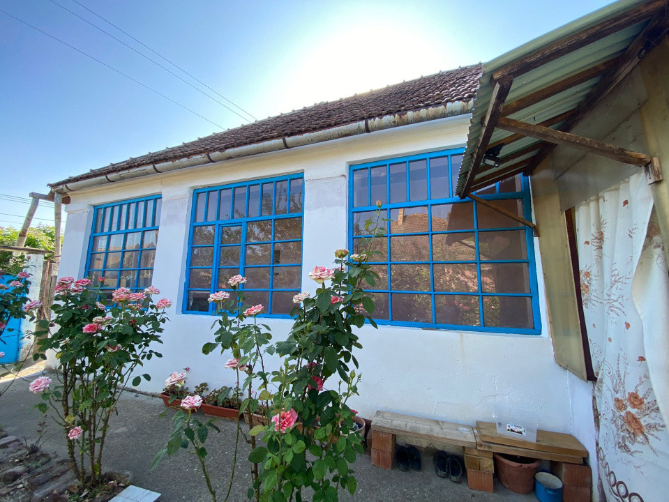 Casă de vacanță în loc. Bojt, Ungaria , 2 cam, teren 3381mp cu pomi fructiferi