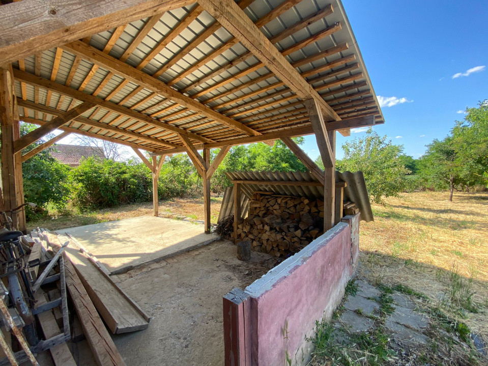 Casă de vacanță în loc. Bojt, Ungaria , 2 cam, teren 3381mp cu pomi fructiferi