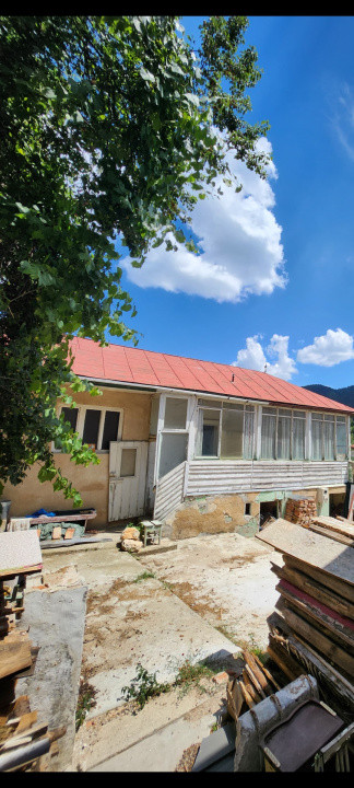 Casă de vânzare în Schei, cu teren în 3 terase  și panoramă superbă spre Brașov