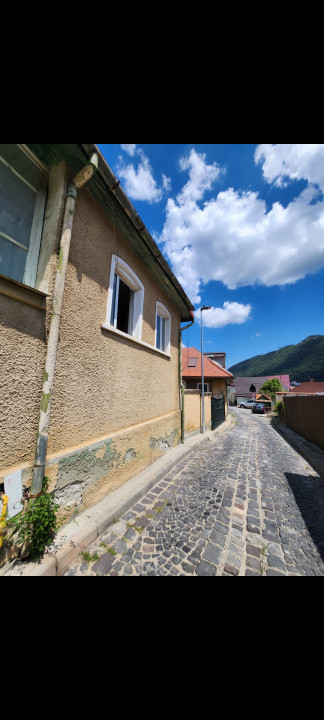 Casă de vânzare în Schei, cu teren în 3 terase  și panoramă superbă spre Brașov