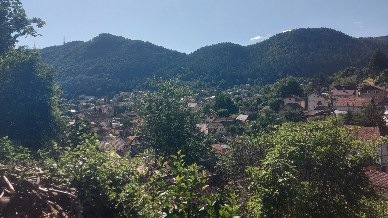 Casă de vânzare în Schei, cu teren în 3 terase  și panoramă superbă spre Brașov