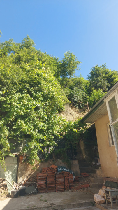 Casă de vânzare în Schei, cu teren în 3 terase  și panoramă superbă spre Brașov