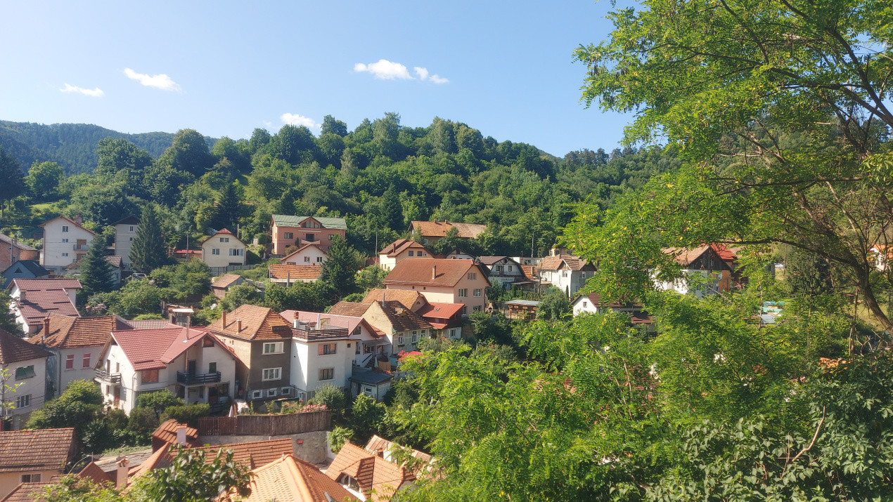 Casă de vânzare în Schei, cu teren în 3 terase  și panoramă superbă spre Brașov