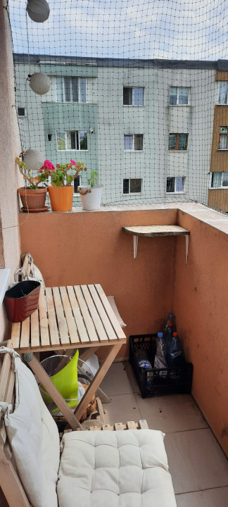 Apartament cu 4 camere decomandat, mobilat în Mărăşti