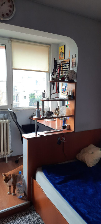 Apartament cu 4 camere decomandat, mobilat în Mărăşti