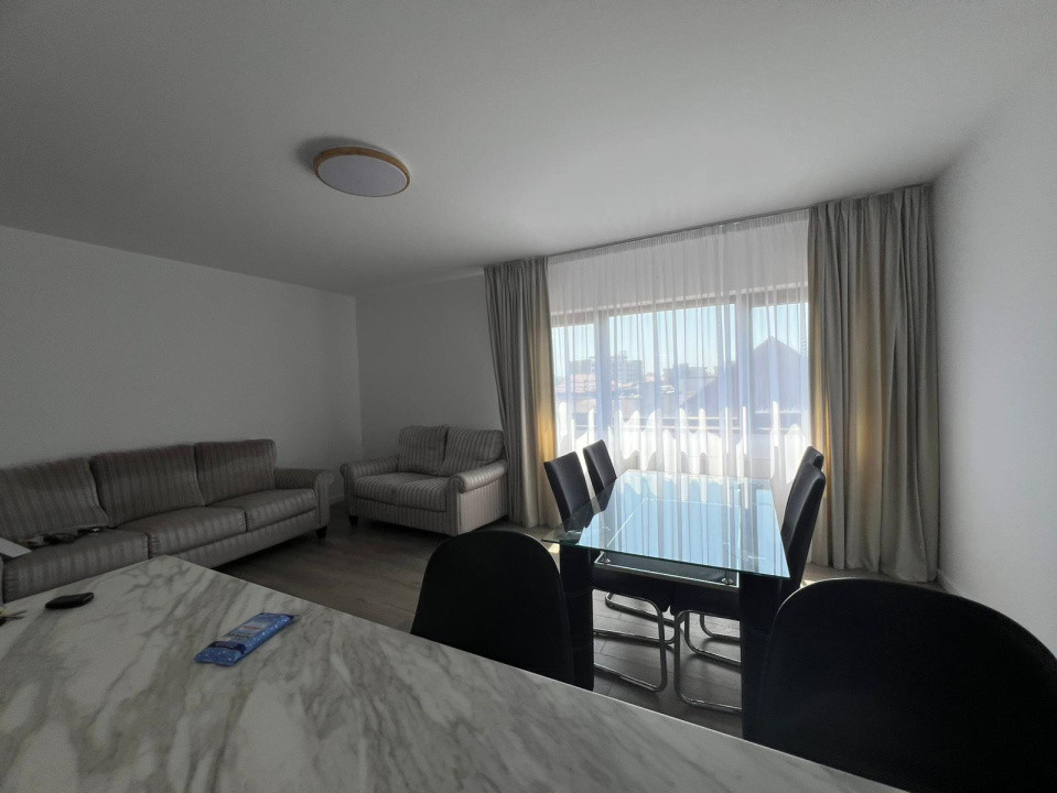 Apartament cu 3 camere zona Hotel Carpati