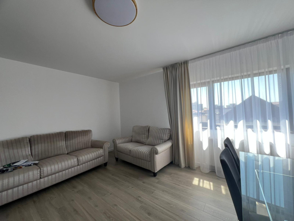 Apartament cu 3 camere zona Hotel Carpati