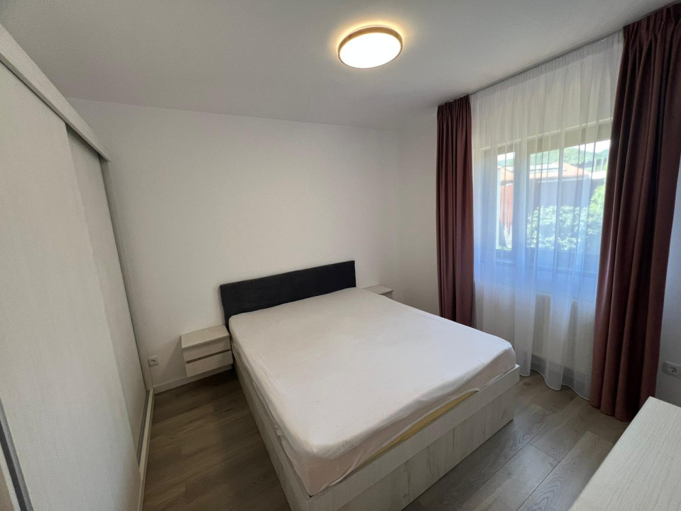 Apartament cu 3 camere zona Hotel Carpati