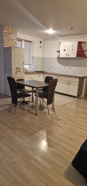 Apartament 3 camere, Hipodrom III, parter