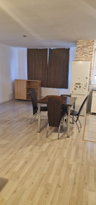 Apartament 3 camere, Hipodrom III, parter
