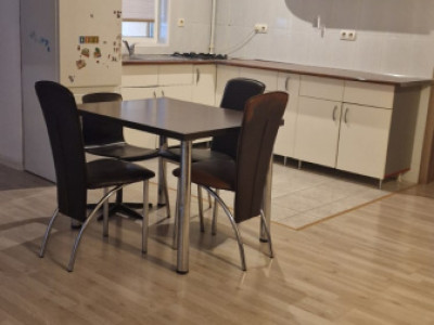 Apartament 3 camere, Hipodrom III, parter