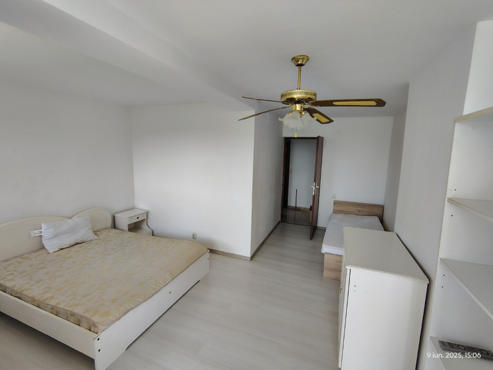 Apartament foarte spatios de inchiriat!