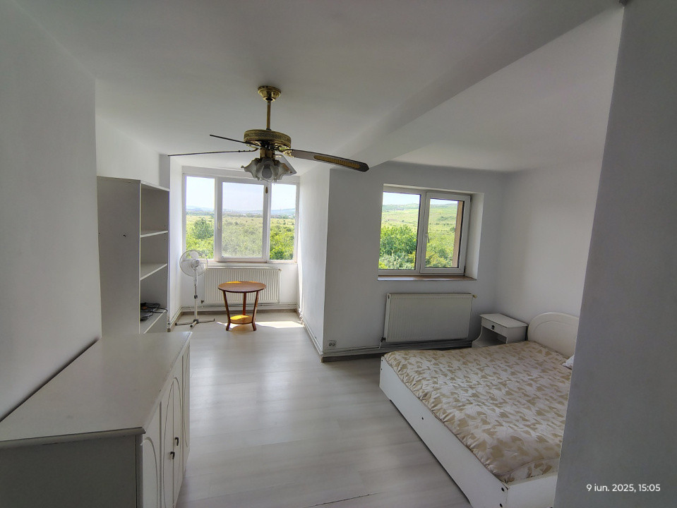 Apartament foarte spatios de inchiriat!
