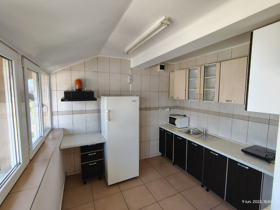Apartament foarte spatios de inchiriat!