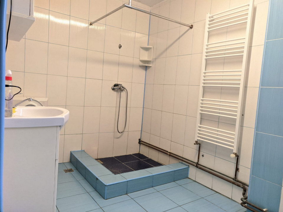 Apartament foarte spatios de inchiriat!