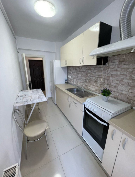 Garsonieră de vânzare, 34mp utili, zona Mihai Viteazu, cu balcon