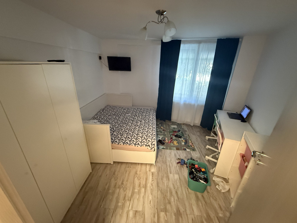 Apartament 4 camere complet utilat l Parter cu 2 băi l Revovat, SMART&SECURIZAT