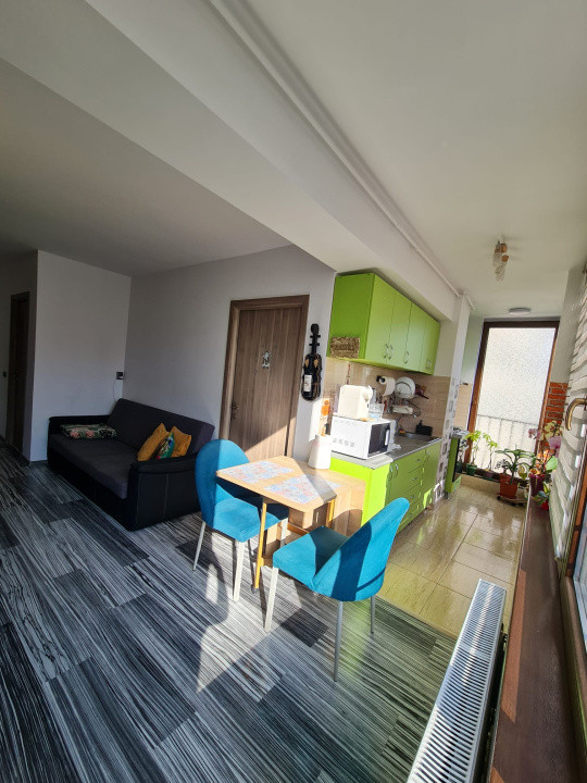 🏡 Apartament de vânzare – 3 camere, etaj 2, zona Doamna Stanca