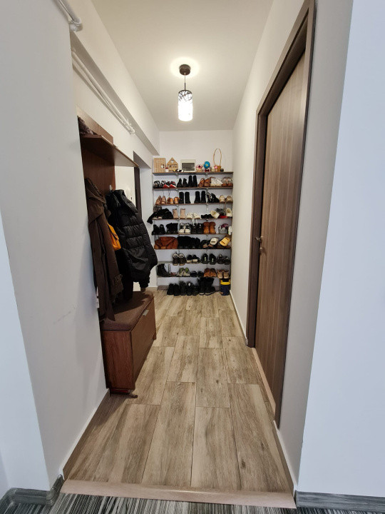 🏡 Apartament de vânzare – 3 camere, etaj 2, zona Doamna Stanca