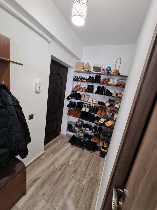 🏡 Apartament de vânzare – 3 camere, etaj 2, zona Doamna Stanca