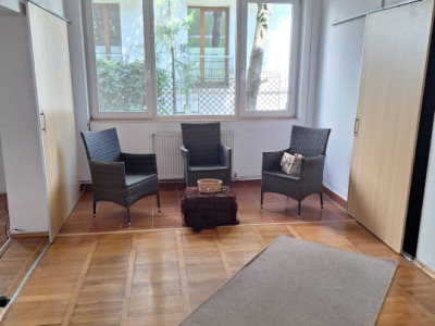 Apartament 4 camere de vânzare la casa