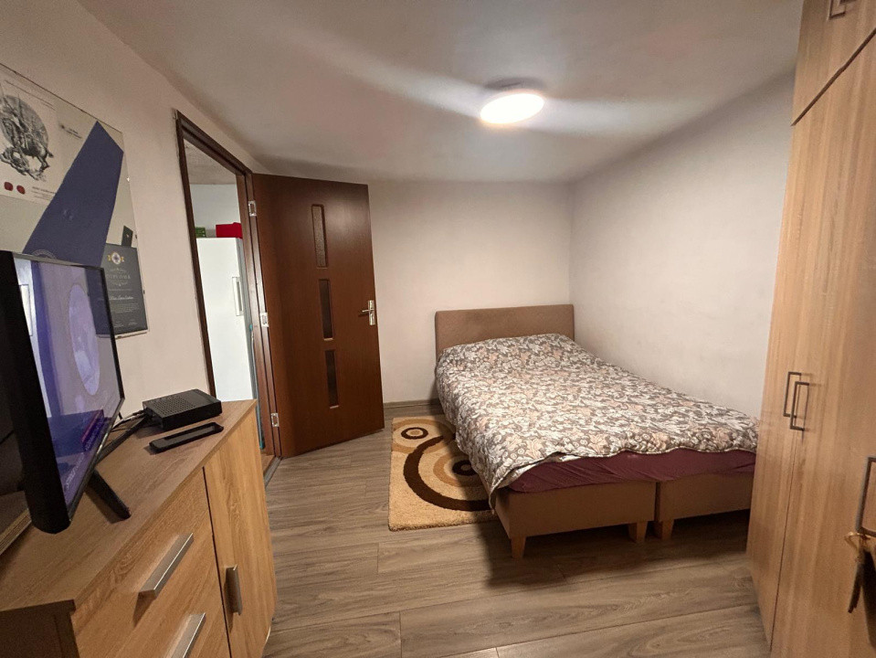 Casă cu 2 camere în curte comună, zona Gării, 135000 Eur