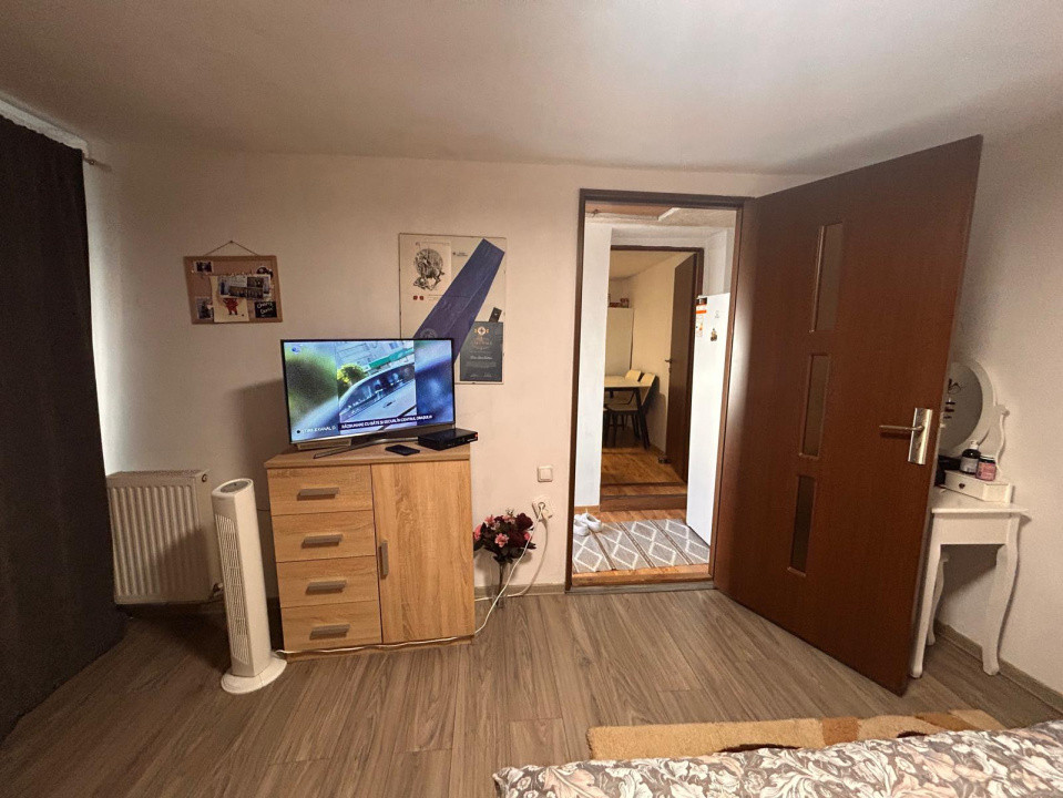 Casă cu 2 camere în curte comună, zona Gării, 135000 Eur