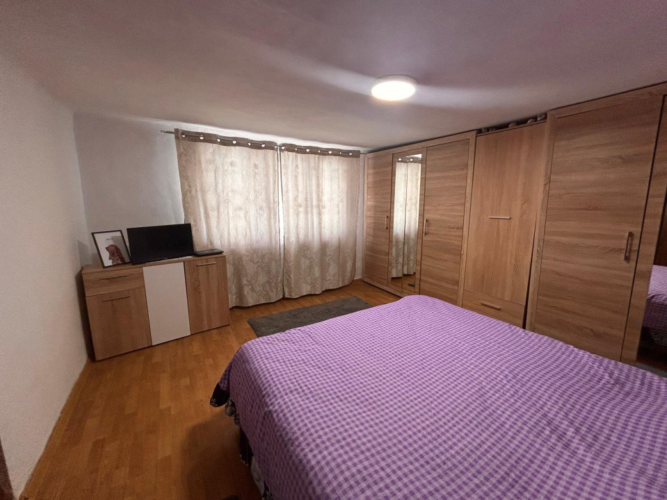 Casă cu 2 camere în curte comună, zona Gării, 135000 Eur