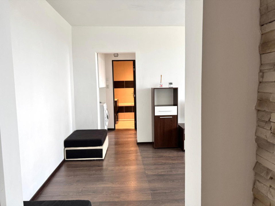 Inchiriere apartament 3 camere - Semiluna - luminos cu priveliste