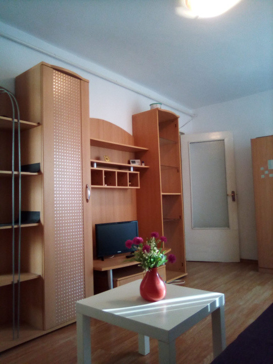 Garsoniera de vanzare 