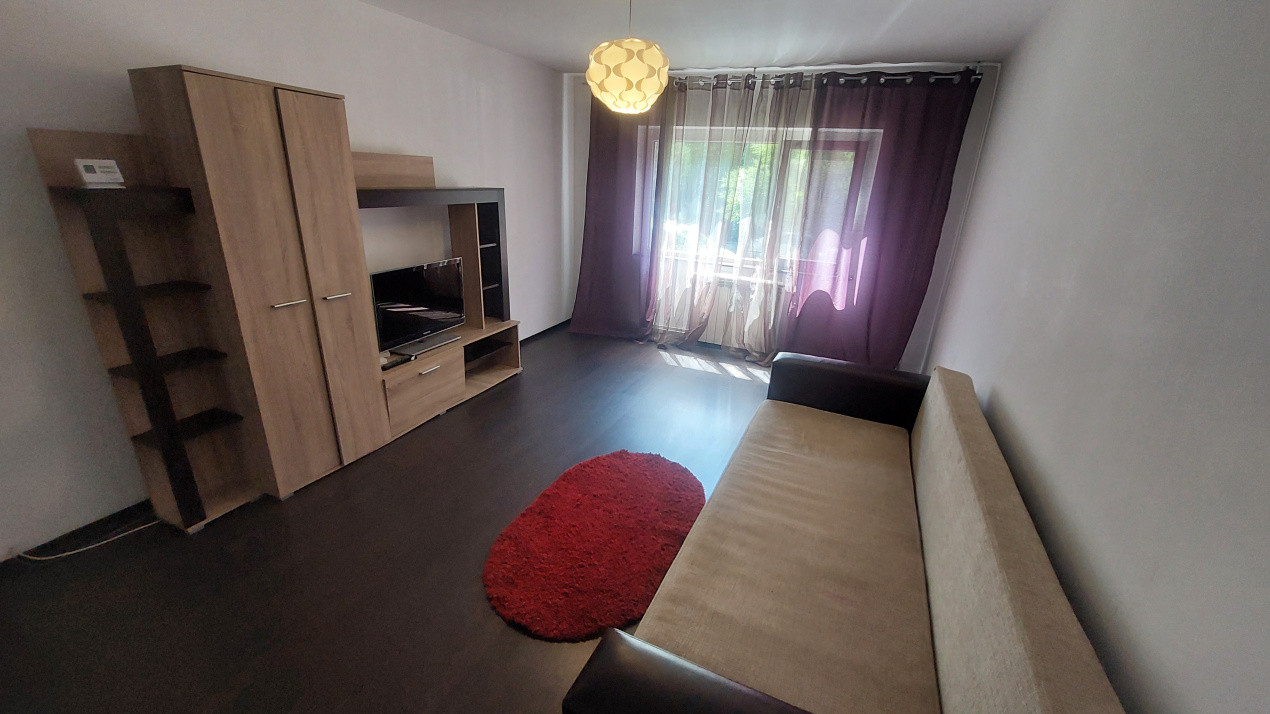 Apartament doua camere decomandat, parter, 1 Mai zona Pelendava