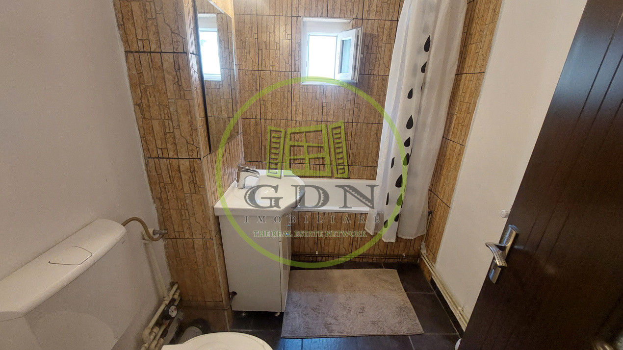 Apartament doua camere decomandat, parter, 1 Mai zona Pelendava