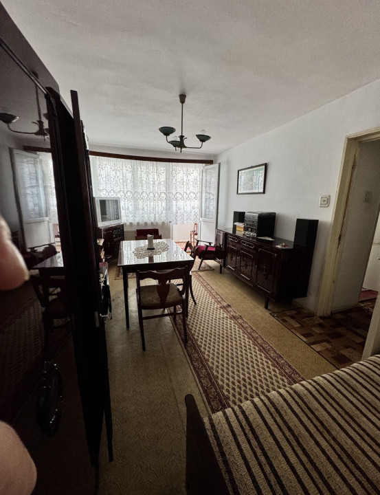 Apartament 2 camere de închiriat, Hipodrom 4, 58 mp utili + balcon 10 mp