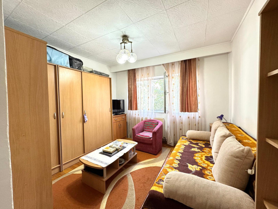 Apartament de vanzare - 2 camere  etaj 2 - Matei Basarab - decomandat si luminos
