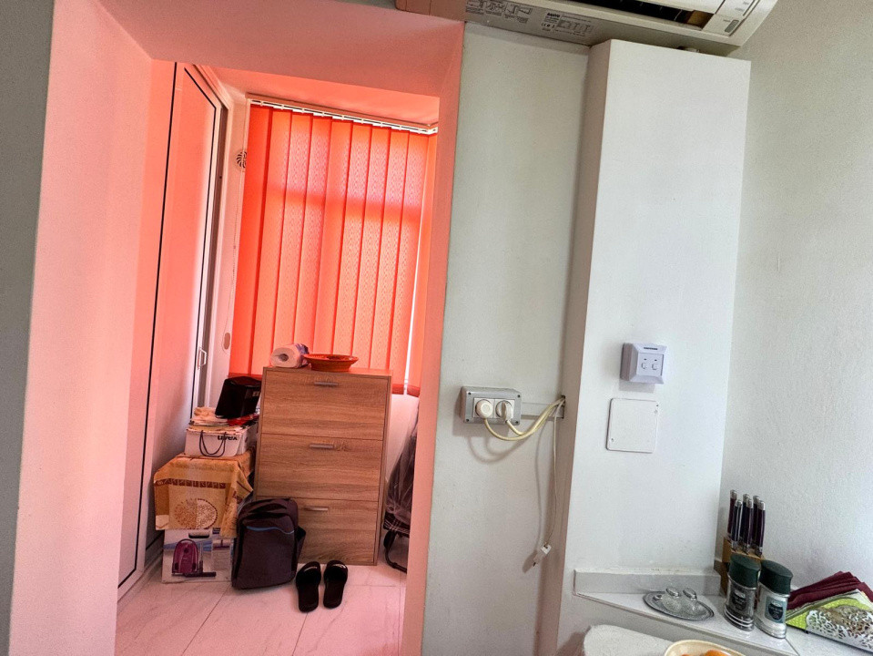 Apartament de vanzare - 2 camere  etaj 2 - Matei Basarab - decomandat si luminos